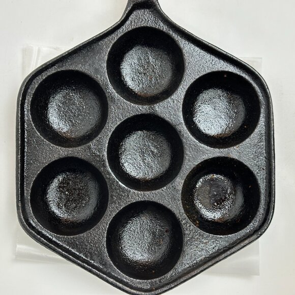 🍳 Vintage Cast Iron Danish Aebleskiver Pan | Preseasoned | Ready to Use 🍳 - Picture 2 of 8